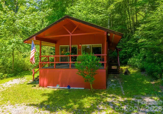 Photo 3 of Single family home for sale at 255 Bailey Ave, Bryson City, NC 28713 | MLS# 4425736 | Listing updated on 2026-09-18