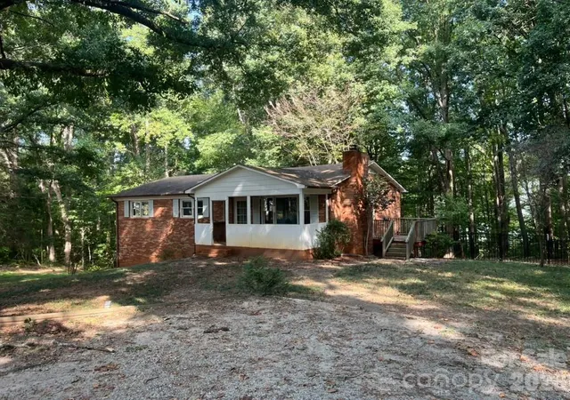 Photo 1 of Single family home for sale at 7065 Fieldcrest Ln, Denver, NC 28037 | MLS# 4425740 | Listing updated on 2026-10-01