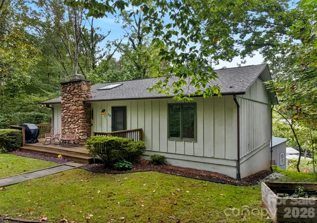 Photo 2 of Single family home for sale at 39 Spooks Branch Ext, Asheville, NC 28804 | MLS# 4425743 | Listing updated on 2026-10-03