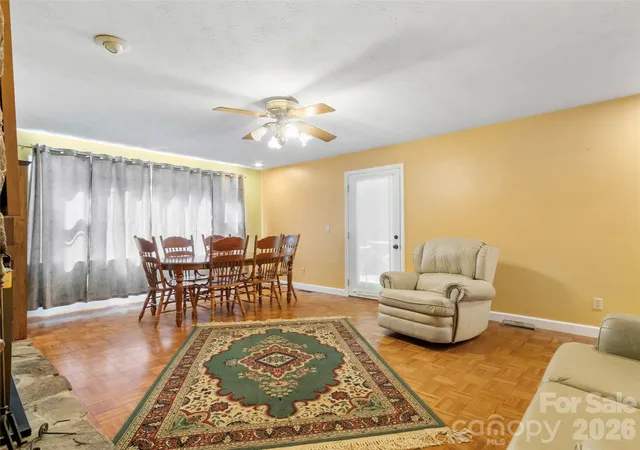 Photo 3 of Single family home for sale at 435 Three Quarter Crk Rd, Burnsville, NC 28714 | MLS# 4425746 | Listing updated on 2026-09-18