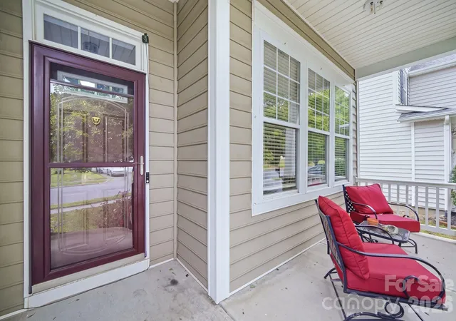 Photo 2 of Single family home for sale at 3009 Grande Hts Dr, Charlotte, NC 28269 | MLS# 4425756 | Listing updated on 2026-10-03