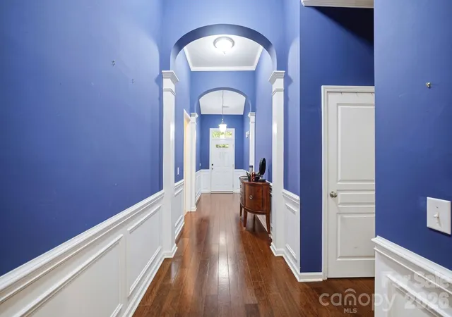 Photo 3 of Single family home for sale at 3009 Grande Hts Dr, Charlotte, NC 28269 | MLS# 4425756 | Listing updated on 2026-10-03