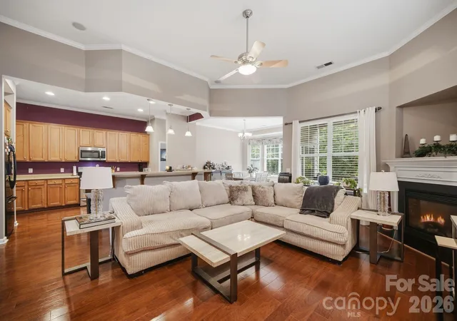 Photo 4 of Single family home for sale at 3009 Grande Hts Dr, Charlotte, NC 28269 | MLS# 4425756 | Listing updated on 2026-10-03