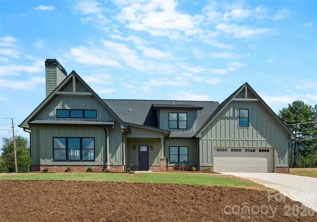 Photo 1 of Single family home for sale at 11 Sky Dr S #2, Asheville, NC 28806 | MLS# 4425773 | Listing updated on 2026-09-22