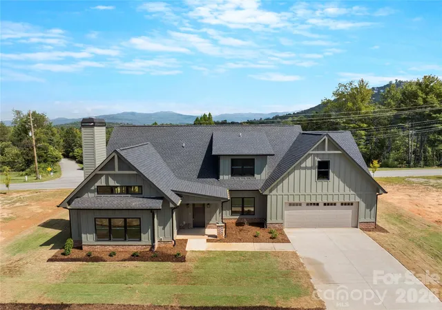 Photo 3 of Single family home for sale at 11 Sky Dr S #2, Asheville, NC 28806 | MLS# 4425773 | Listing updated on 2026-09-22