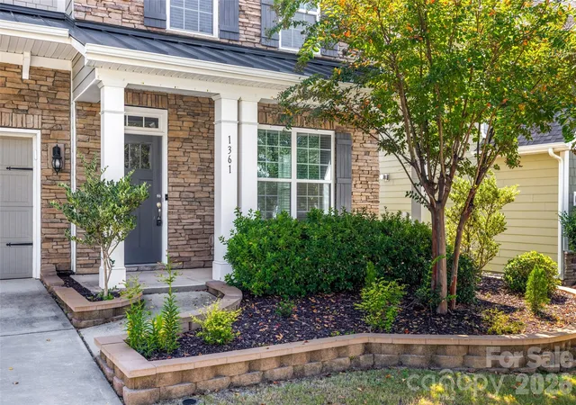 Photo 2 of Single family home for sale at 1361 Rainier Dr, Fort Mill, SC 29708 | MLS# 4425776 | Listing updated on 2026-10-04