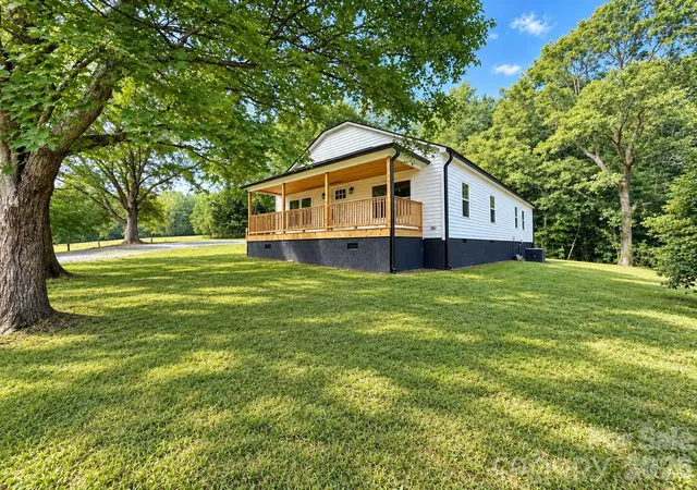 Photo 4 of Single family home for sale at 1450 Zion Church Rd, Gold Hill, NC 28071 | MLS# 4425785 | Listing updated on 2026-09-18