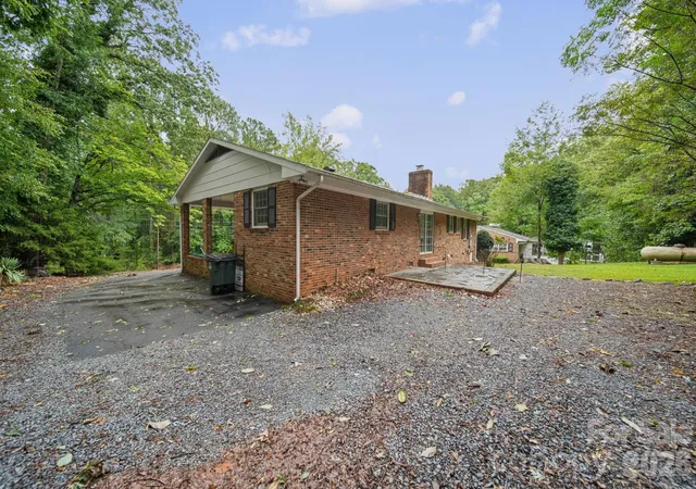 Photo 4 of Single family home for sale at 204 Breslin St, Wadesboro, NC 28170 | MLS# 4425795 | Listing updated on 2026-09-28
