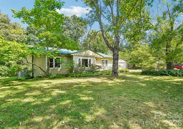 Photo 2 of Single family home for sale at 75 Cisco Rd, Asheville, NC 28805 | MLS# 4425797 | Listing updated on 2026-10-07