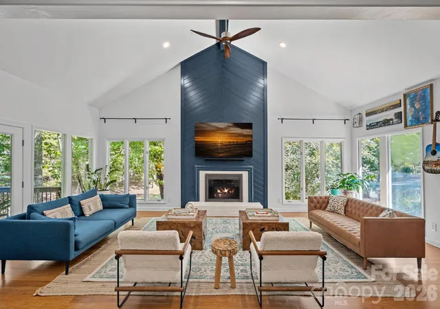 Photo 3 of Single family home for sale at 3100 Indian Rock Rd, Charlotte, NC 28270 | MLS# 4425804 | Listing updated on 2026-09-19