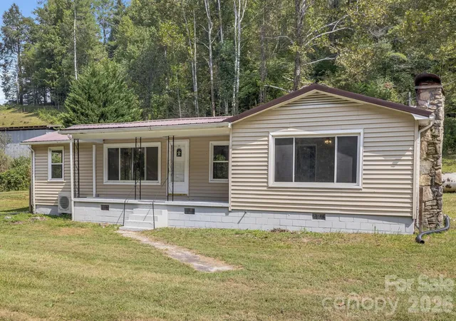 Photo 1 of Single family home for sale at 4078 Nc 208 Hwy, Marshall, NC 28753 | MLS# 4425810 | Listing updated on 2026-10-09