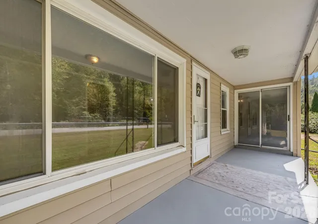 Photo 3 of Single family home for sale at 4078 Nc 208 Hwy, Marshall, NC 28753 | MLS# 4425810 | Listing updated on 2026-10-09