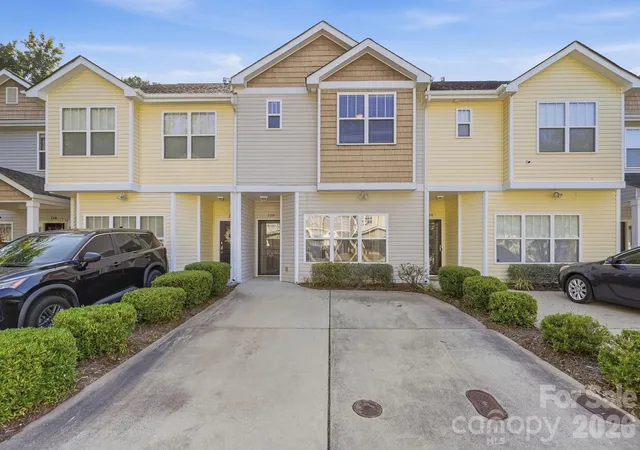 Photo 2 of Townhouse for sale at 108 St Vincent Pl, Mount Holly, NC 28120 | MLS# 4425814 | Listing updated on 2026-10-05