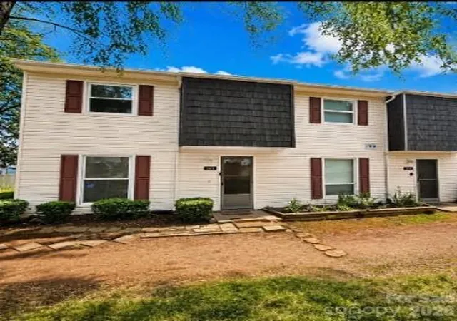 Condo for sale at 7916 Shady Oak Trl, Charlotte, NC 28210 | MLS# 4425820