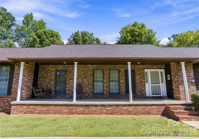 Photo 2 of Single family home for sale at 183 Mckinney Rd W, Marion, NC 28752 | MLS# 4425828 | Listing updated on 2026-09-27