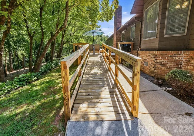 Photo 4 of Single family home for sale at 183 Mckinney Rd W, Marion, NC 28752 | MLS# 4425828 | Listing updated on 2026-09-27