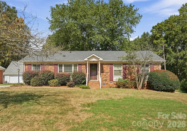 Photo 1 of Single family home for sale at 3007 Plentywood Dr, Matthews, NC 28105 | MLS# 4425834 | Listing updated on 2026-09-25