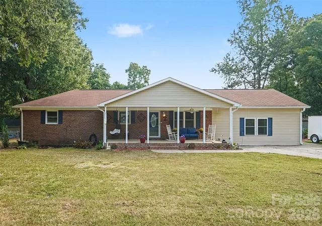 Photo 2 of Single family home for sale at 15229 Comanche Ln #21, Matthews, NC 28104 | MLS# 4425836 | Listing updated on 2026-09-26