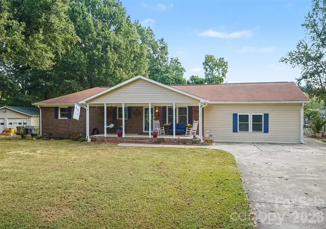 Photo 3 of Single family home for sale at 15229 Comanche Ln #21, Matthews, NC 28104 | MLS# 4425836 | Listing updated on 2026-09-26