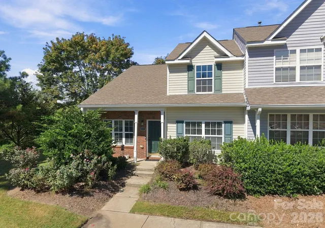Townhouse for sale at 931 Par One Ct, Fort Mill, SC 29715 | MLS# 4425840