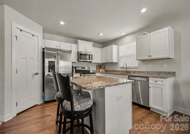 Photo 4 of Single family home for sale at 313 Damask Dr, Lancaster, SC 29720 | MLS# 4425847 | Listing updated on 2026-09-25