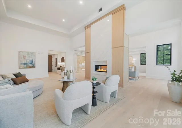 Photo 3 of Condo for sale at 409 Queens Rd #503, Charlotte, NC 28207 | MLS# 4425871 | Listing updated on 2026-09-30
