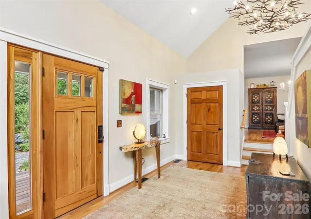Photo 3 of Single family home for sale at 404 Southview Ln, Flat Rock, NC 28731 | MLS# 4425880 | Listing updated on 2026-09-19
