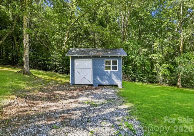 Photo 3 of Single family home for sale at 406 Friendship Ln, Pisgah Forest, NC 28768 | MLS# 4425881 | Listing updated on 2026-10-08