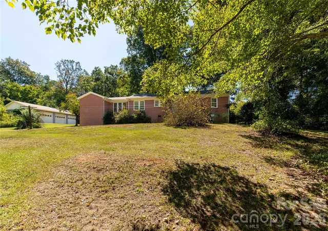 Photo 4 of Single family home for sale at 3667 Pageland Hwy, Lancaster, SC 29720 | MLS# 4425882 | Listing updated on 2026-09-19