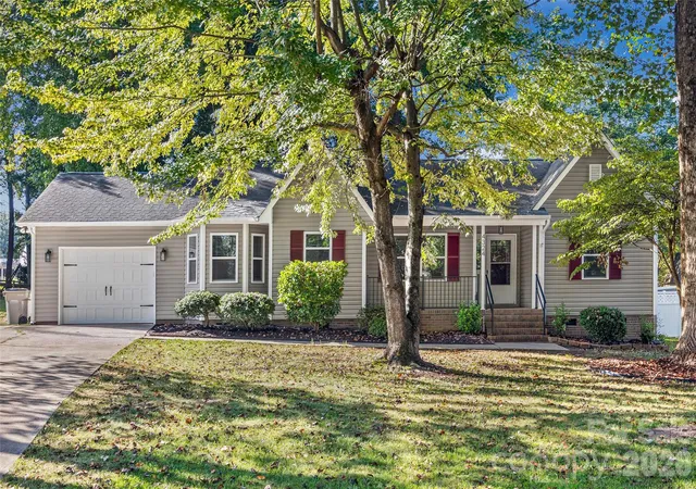 Photo 1 of Single family home for sale at 4324 Hickory Holw Rd, Gastonia, NC 28056 | MLS# 4425885 | Listing updated on 2026-10-09