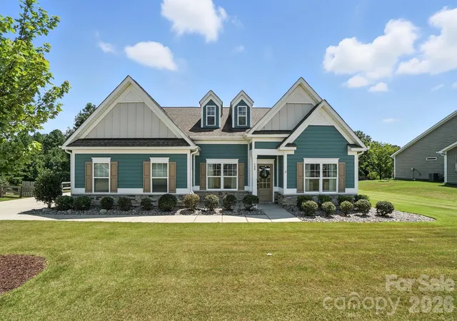 Photo 2 of Single family home for sale at 130 Sierra Chase Dr, Statesville, NC 28677 | MLS# 4425890 | Listing updated on 2026-09-26