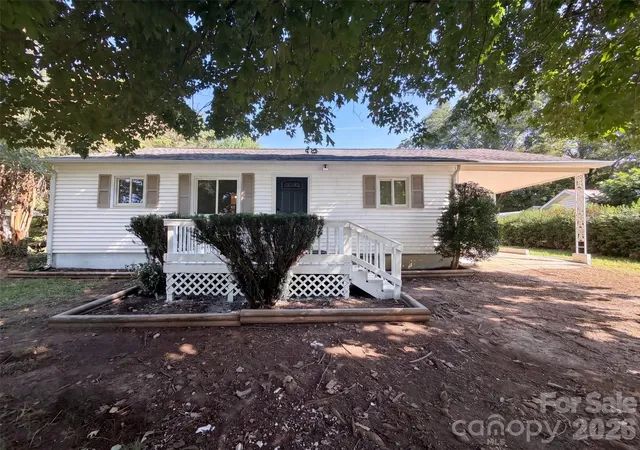 Photo 1 of Single family home for sale at 131 Highland Point Ave, Harmony, NC 28634 | MLS# 4425894 | Listing updated on 2026-09-22