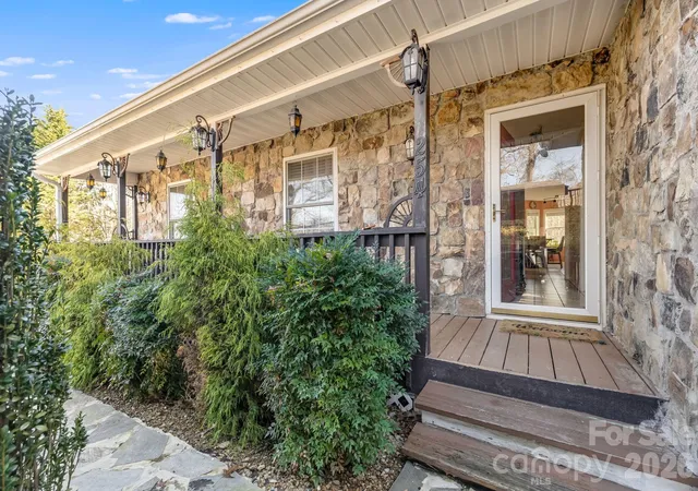 Photo 3 of Single family home for sale at 254 Jupiter Rd, Weaverville, NC 28787 | MLS# 4425895 | Listing updated on 2026-09-29