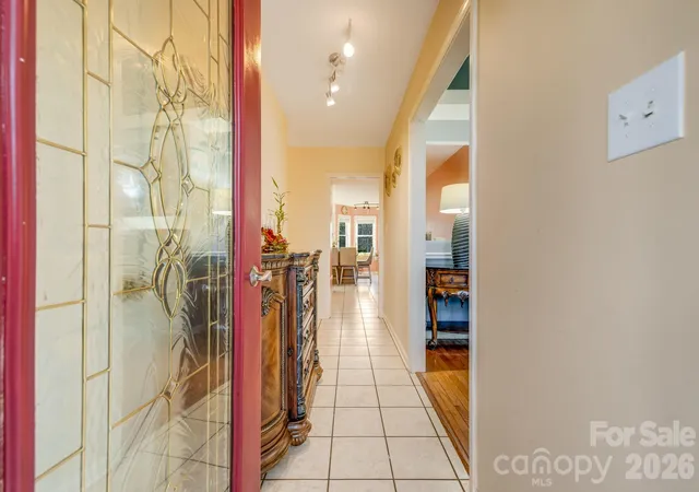 Photo 4 of Single family home for sale at 254 Jupiter Rd, Weaverville, NC 28787 | MLS# 4425895 | Listing updated on 2026-09-29