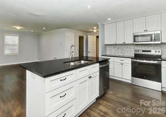 Photo 1 of Single family home for sale at 2941 Reid Ave, Charlotte, NC 28208 | MLS# 4425898 | Listing updated on 2026-09-21
