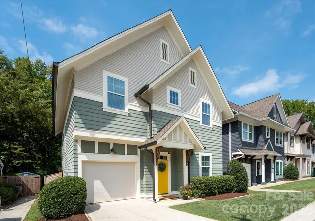 Photo 2 of Single family home for sale at 1809 Summey Ave, Charlotte, NC 28205 | MLS# 4425899 | Listing updated on 2026-09-27
