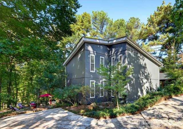Photo 1 of Single family home for sale at 3240 Johnny Cake Ln, Charlotte, NC 28226 | MLS# 4425900 | Listing updated on 2026-10-01