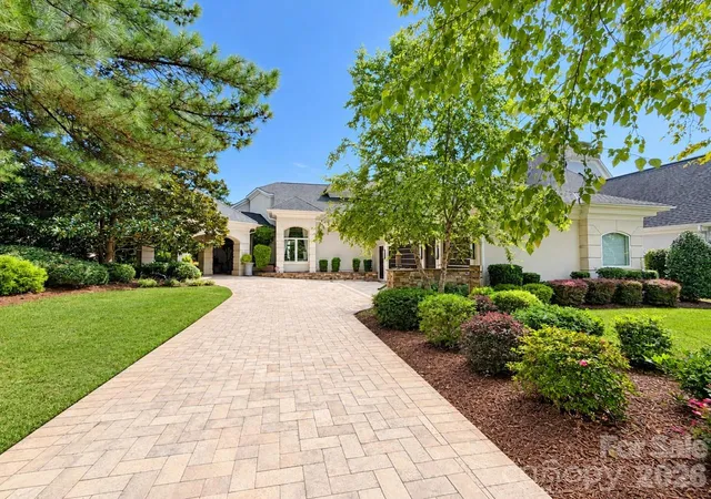 Photo 1 of Single family home for sale at 17532 Sail View Dr, Cornelius, NC 28031 | MLS# 4425901 | Listing updated on 2026-10-07