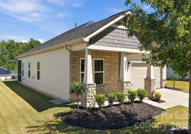 Photo 2 of Single family home for sale at 4931 Trigney Ct, Charlotte, NC 28214 | MLS# 4425902 | Listing updated on 2026-10-01