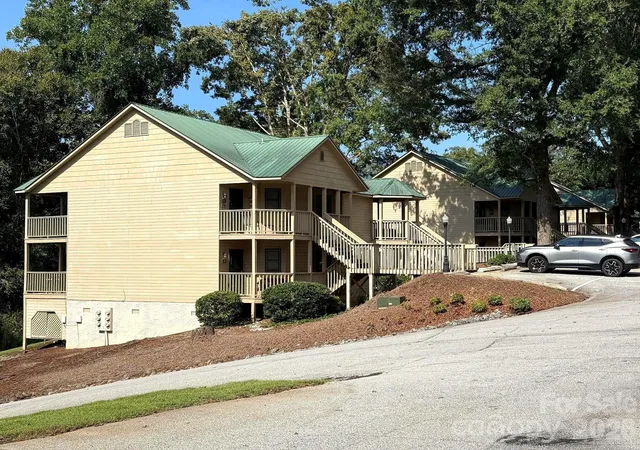 Photo 2 of Single family home for sale at 160 Whitney Blvd #24, Lake Lure, NC 28746 | MLS# 4425910 | Listing updated on 2026-09-23