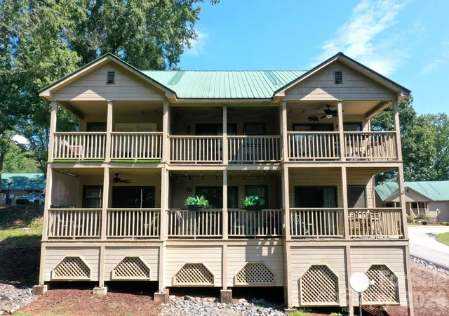 Photo 4 of Single family home for sale at 160 Whitney Blvd #24, Lake Lure, NC 28746 | MLS# 4425910 | Listing updated on 2026-09-23