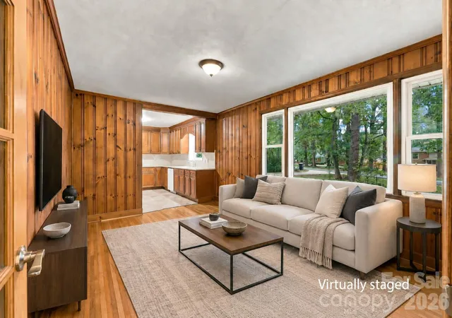 Photo 4 of Single family home for sale at 7029 Linda Lake Dr, Charlotte, NC 28215 | MLS# 4425915 | Listing updated on 2026-10-07