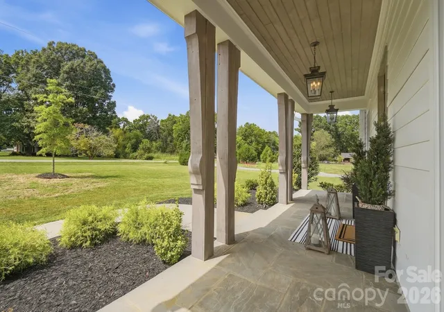 Photo 4 of Single family home for sale at 4055 Honey Tree Ln, Concord, NC 28027 | MLS# 4425920 | Listing updated on 2026-10-10