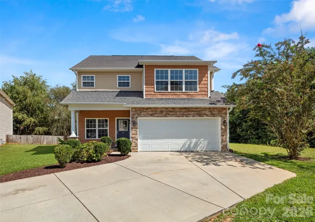 Photo 1 of Single family home for sale at 16 Stonebury Dr, Arden, NC 28704 | MLS# 4425932 | Listing updated on 2026-09-30