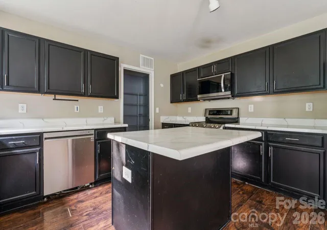 Photo 3 of Single family home for sale at 107 Berrybeth Cir, China Grove, NC 28023 | MLS# 4425933 | Listing updated on 2026-09-19