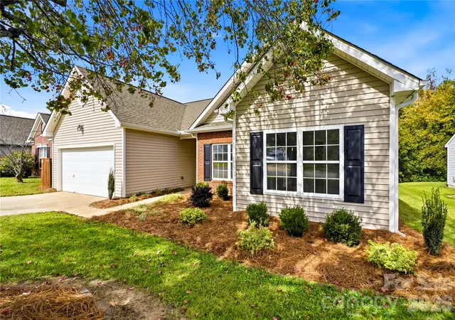 Photo 2 of Single family home for sale at 179 Mott Rd, Mooresville, NC 28115 | MLS# 4425941 | Listing updated on 2026-10-07