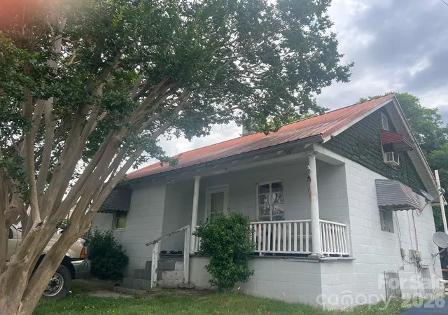 Photo 1 of Single family home for sale at 157 Quaker Rd, Mount Airy, NC 27030 | MLS# 4425944 | Listing updated on 2026-09-21