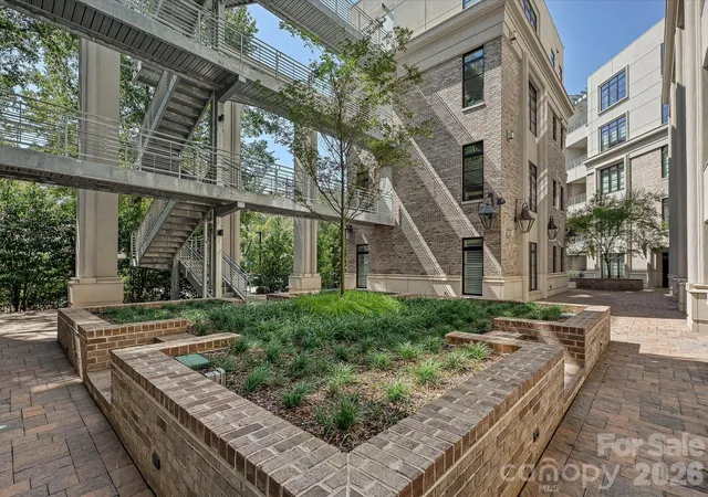 Photo 3 of Condo for sale at 1333 Queens Rd #C3, Charlotte, NC 28207 | MLS# 4425948 | Listing updated on 2026-09-18