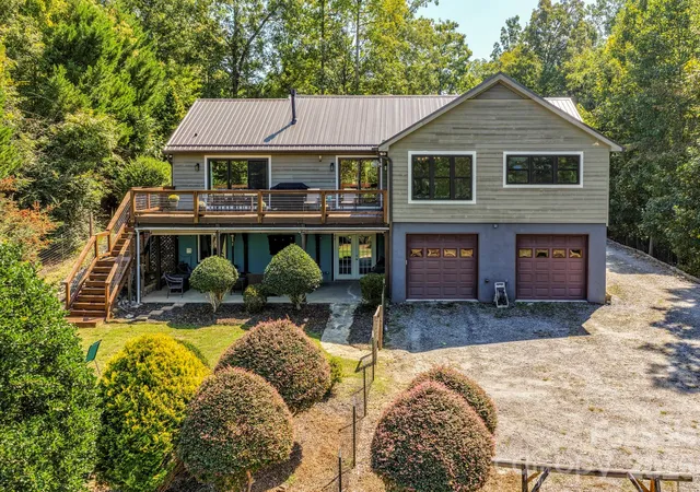 Photo 3 of Single family home for sale at 255 Cross Ridge Dr, Rutherfordton, NC 28139 | MLS# 4425951 | Listing updated on 2026-09-20