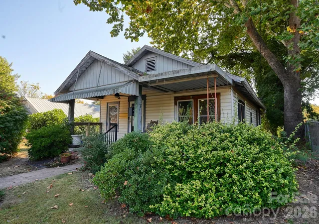 Single family home for sale at 194 Logan Ave, Asheville, NC 28806 | MLS# 4425971